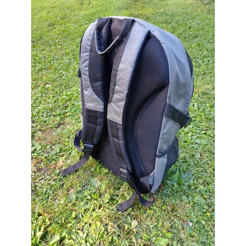 Rygsk med detektorlogo Minelab